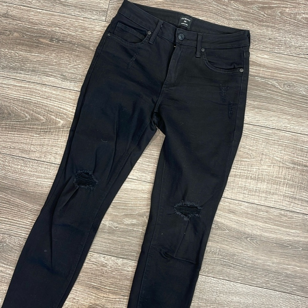 Just Black-Black Distressed Jeans size 25